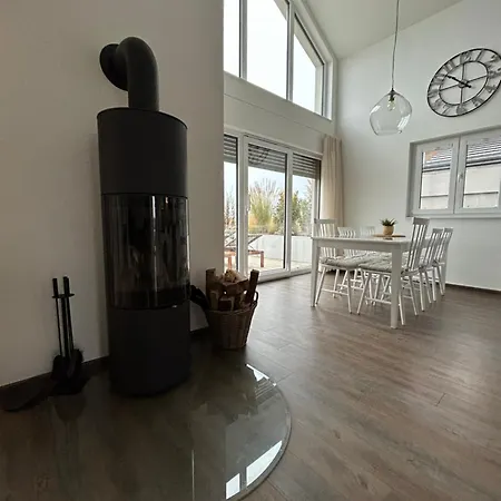 - Idyllisches Mit Privatstrand Und Sauna In Der Naehe Von Leipzig #hauseni