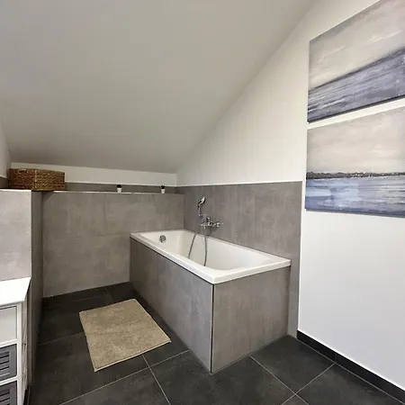 - Idyllisches Mit Privatstrand Und Sauna In Der Naehe Von Leipzig #hauseni بيت للعطل Lobnitz (Saxony)